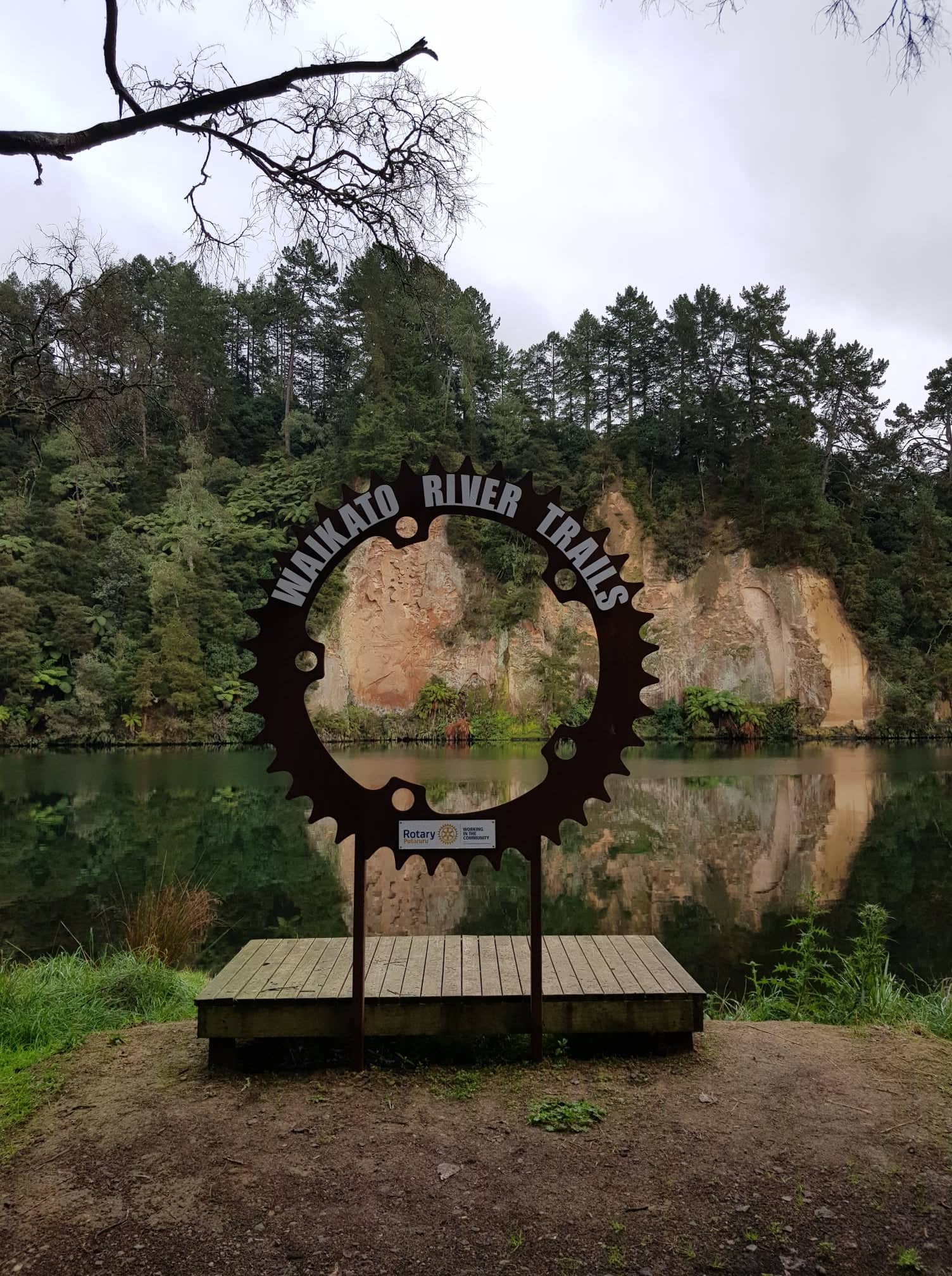 Arapuni Swing Bridge to Jones Landing , Waikato Trails Photo Gallery Wild Things